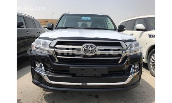 Sayi Imported Toyota Land Cruiser Black Babbar mota in Import - Dubai a Agadez Sayi Imported Toyota Land Cruiser Black Babbar mota in Import - Dubai a Agadez