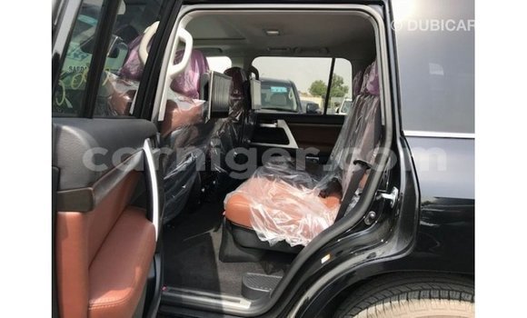 Sayi Imported Toyota Land Cruiser Black Babbar mota in Import - Dubai a Agadez Sayi Imported Toyota Land Cruiser Black Babbar mota in Import - Dubai a Agadez