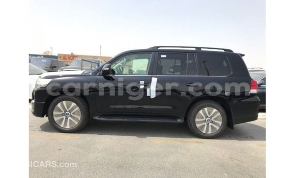 Sayi Imported Toyota Land Cruiser Black Babbar mota in Import - Dubai a Agadez Sayi Imported Toyota Land Cruiser Black Babbar mota in Import - Dubai a Agadez