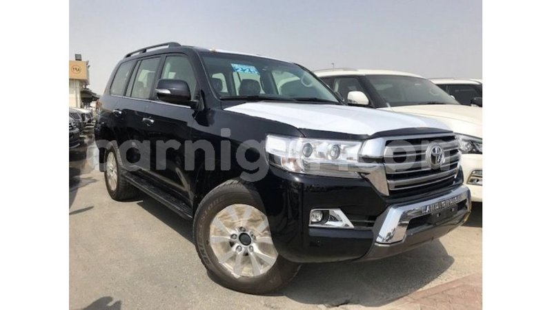 Big with watermark toyota land cruiser agadez import dubai 5979