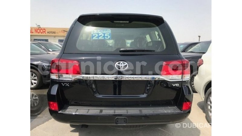 Big with watermark toyota land cruiser agadez import dubai 5979