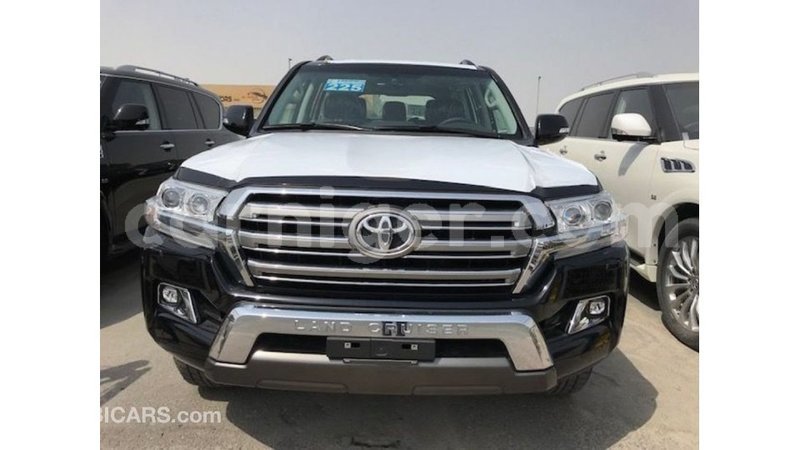 Big with watermark toyota land cruiser agadez import dubai 5979