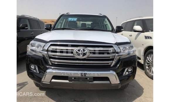 اشتري Imported Toyota Land Cruiser Black شاحنة في Import - Dubai في أغاديز اشتري Imported Toyota Land Cruiser Black شاحنة في Import - Dubai في أغاديز