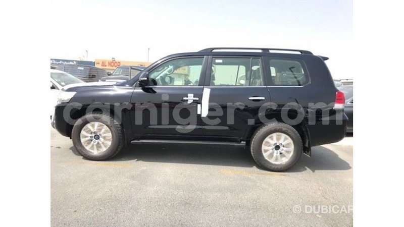 Big with watermark toyota land cruiser agadez import dubai 5979