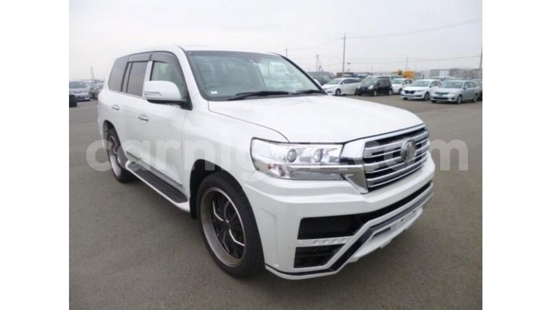 Big with watermark toyota land cruiser agadez import dubai 5981