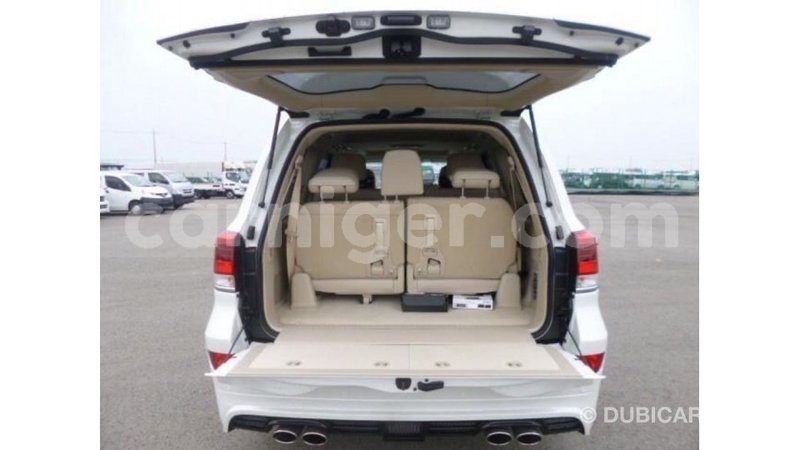 Big with watermark toyota land cruiser agadez import dubai 5981