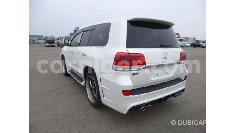 Big with watermark toyota land cruiser agadez import dubai 5981