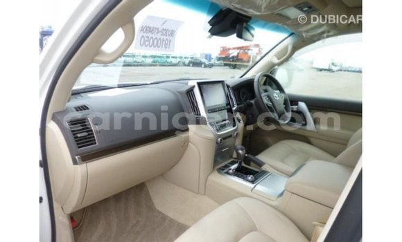 Sayi Imported Toyota Land Cruiser White Babbar mota in Import - Dubai a Agadez Sayi Imported Toyota Land Cruiser White Babbar mota in Import - Dubai a Agadez