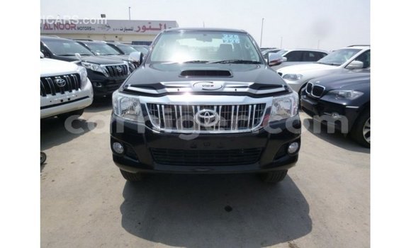 Acheter Import Voiture Toyota Hilux Noir à Import - Dubai, Agadez Acheter Import Voiture Toyota Hilux Noir à Import - Dubai, Agadez