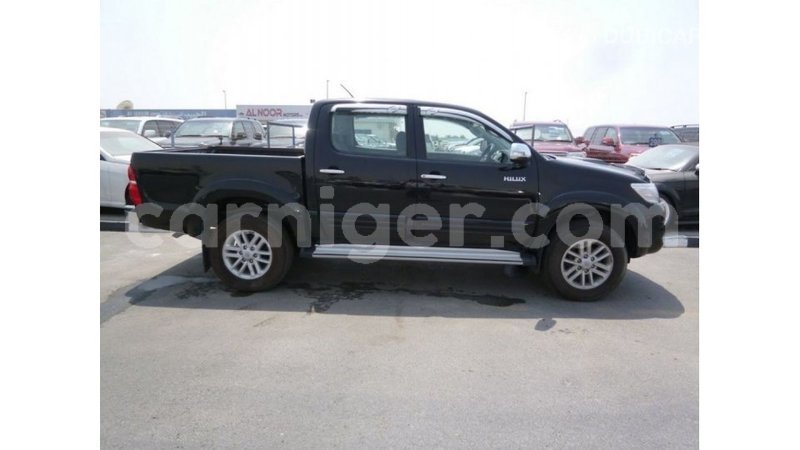 Big with watermark toyota hilux agadez import dubai 5984