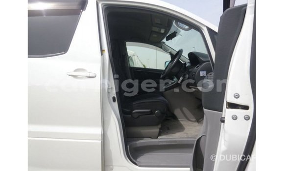 Acheter Import Voiture Toyota Alphard Blanc à Import - Dubai, Agadez Acheter Import Voiture Toyota Alphard Blanc à Import - Dubai, Agadez