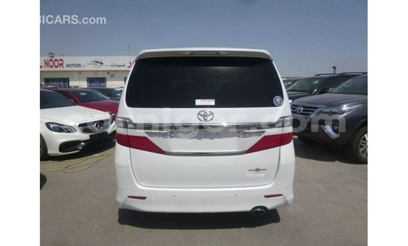 Buy Import Toyota Vellfire White Car in Import - Dubai in Agadez Buy Import Toyota Vellfire White Car in Import - Dubai in Agadez