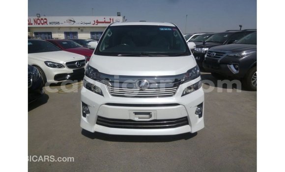 Buy Import Toyota Vellfire White Car in Import - Dubai in Agadez Buy Import Toyota Vellfire White Car in Import - Dubai in Agadez