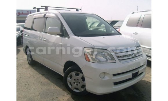 Acheter Import Voiture Toyota Noah Blanc à Import - Dubai, Agadez Acheter Import Voiture Toyota Noah Blanc à Import - Dubai, Agadez