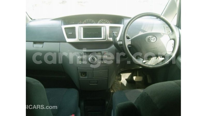 Big with watermark toyota noah agadez import dubai 5987