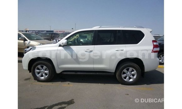 Acheter Import Voiture Toyota Prado Blanc à Import - Dubai, Agadez Acheter Import Voiture Toyota Prado Blanc à Import - Dubai, Agadez
