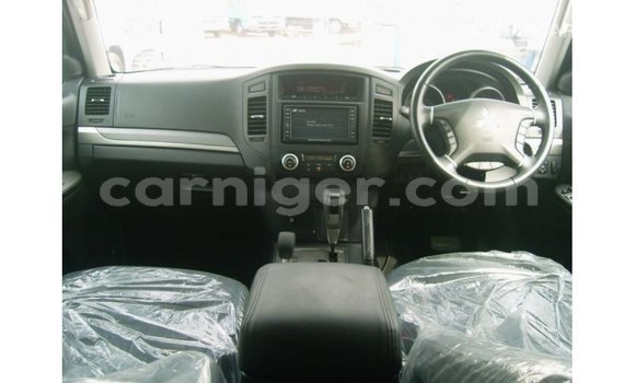 Sayi Imported Mitsubishi Pajero Black Mota in Import - Dubai a Agadez Sayi Imported Mitsubishi Pajero Black Mota in Import - Dubai a Agadez
