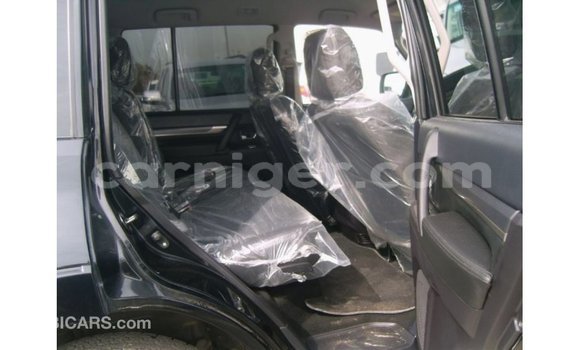 Sayi Imported Mitsubishi Pajero Black Mota in Import - Dubai a Agadez Sayi Imported Mitsubishi Pajero Black Mota in Import - Dubai a Agadez