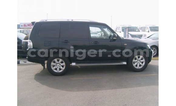Sayi Imported Mitsubishi Pajero Black Mota in Import - Dubai a Agadez Sayi Imported Mitsubishi Pajero Black Mota in Import - Dubai a Agadez