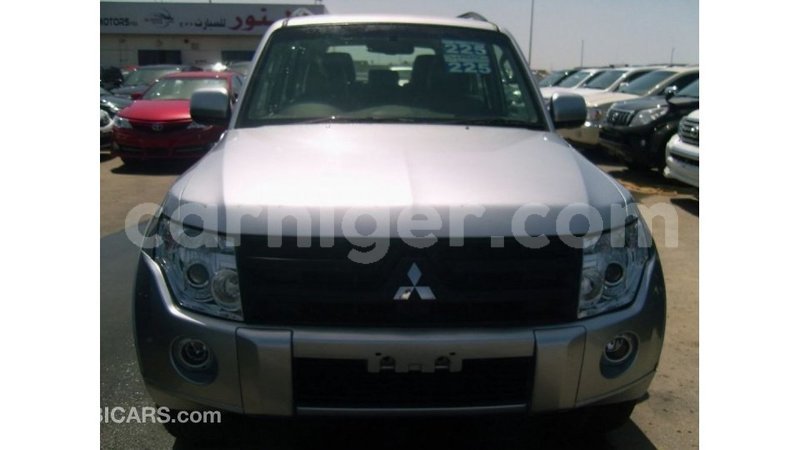 Big with watermark mitsubishi pajero agadez import dubai 6000