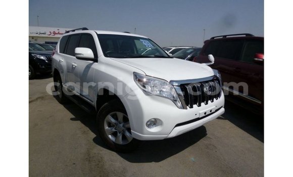 Sayi Imported Toyota Prado White Mota in Import - Dubai a Agadez Sayi Imported Toyota Prado White Mota in Import - Dubai a Agadez