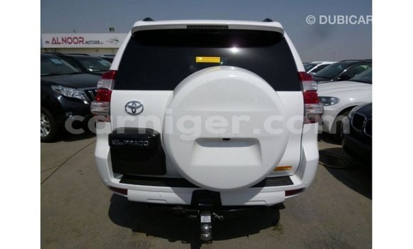 Sayi Imported Toyota Prado White Mota in Import - Dubai a Agadez Sayi Imported Toyota Prado White Mota in Import - Dubai a Agadez