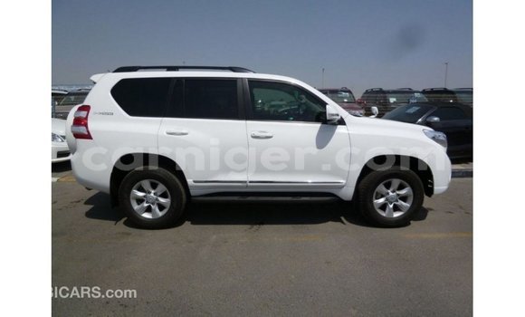 Sayi Imported Toyota Prado White Mota in Import - Dubai a Agadez Sayi Imported Toyota Prado White Mota in Import - Dubai a Agadez