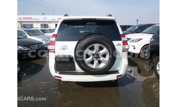 Sayi Imported Toyota Prado White Mota in Import - Dubai a Agadez Sayi Imported Toyota Prado White Mota in Import - Dubai a Agadez