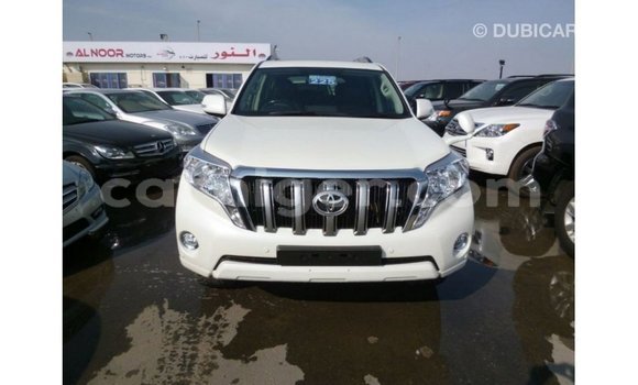 Sayi Imported Toyota Prado White Mota in Import - Dubai a Agadez Sayi Imported Toyota Prado White Mota in Import - Dubai a Agadez