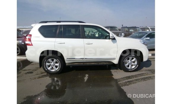 Sayi Imported Toyota Prado White Mota in Import - Dubai a Agadez Sayi Imported Toyota Prado White Mota in Import - Dubai a Agadez