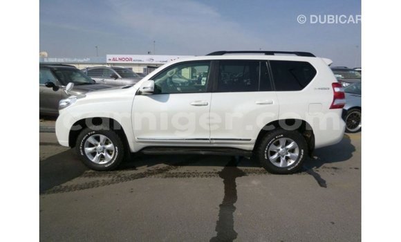 Sayi Imported Toyota Prado White Mota in Import - Dubai a Agadez Sayi Imported Toyota Prado White Mota in Import - Dubai a Agadez