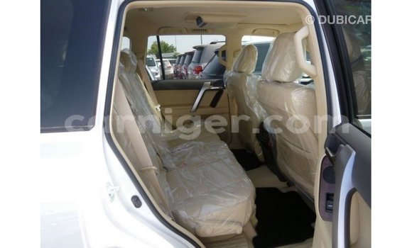 Acheter Import Voiture Toyota Prado Blanc à Import - Dubai, Agadez Acheter Import Voiture Toyota Prado Blanc à Import - Dubai, Agadez