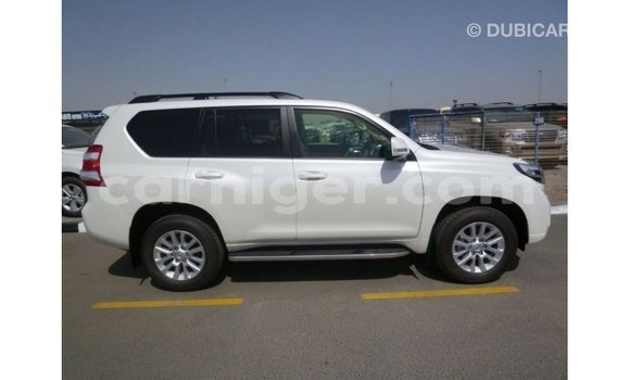 اشتري Imported Toyota Prado White سيارة في Import - Dubai في أغاديز اشتري Imported Toyota Prado White سيارة في Import - Dubai في أغاديز