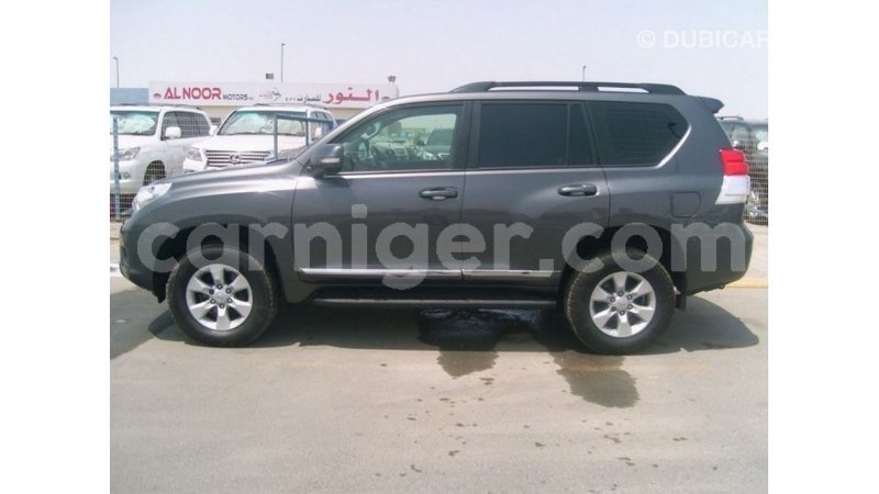 Big with watermark toyota prado agadez import dubai 6019