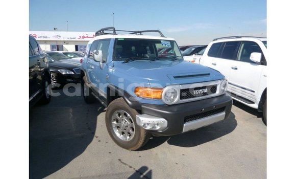 Sayi Imported Toyota FJ Cruiser Blue Mota in Import - Dubai a Agadez Sayi Imported Toyota FJ Cruiser Blue Mota in Import - Dubai a Agadez