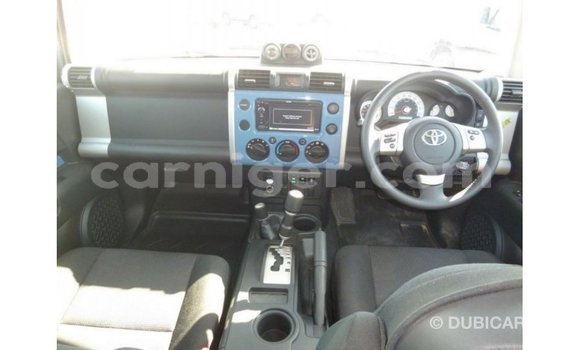 Sayi Imported Toyota FJ Cruiser Blue Mota in Import - Dubai a Agadez Sayi Imported Toyota FJ Cruiser Blue Mota in Import - Dubai a Agadez