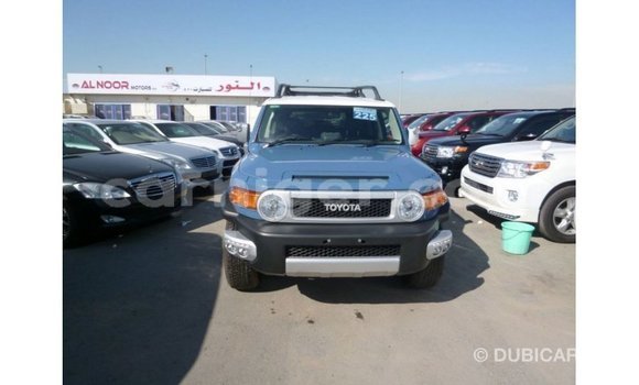 Sayi Imported Toyota FJ Cruiser Blue Mota in Import - Dubai a Agadez Sayi Imported Toyota FJ Cruiser Blue Mota in Import - Dubai a Agadez