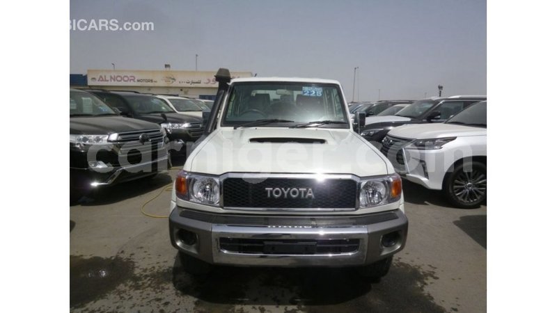 Big with watermark toyota land cruiser agadez import dubai 6025