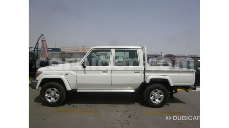 Big with watermark toyota land cruiser agadez import dubai 6025