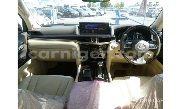 Sayi Imported Lexus LX White Mota in Import - Dubai a Agadez Sayi Imported Lexus LX White Mota in Import - Dubai a Agadez