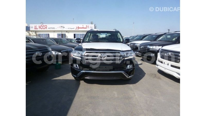 Big with watermark toyota land cruiser agadez import dubai 6039