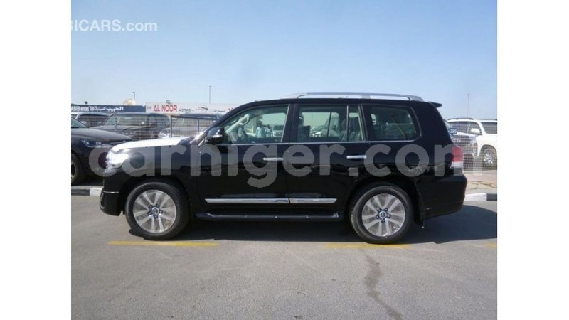 Big with watermark toyota land cruiser agadez import dubai 6039