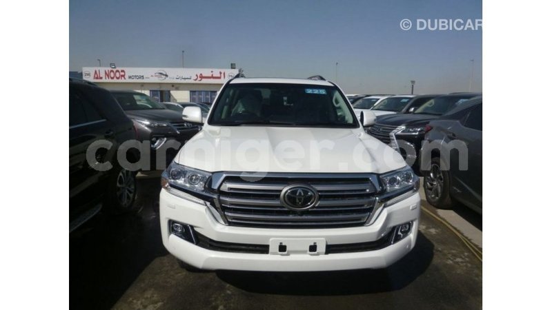 Big with watermark toyota land cruiser agadez import dubai 6040