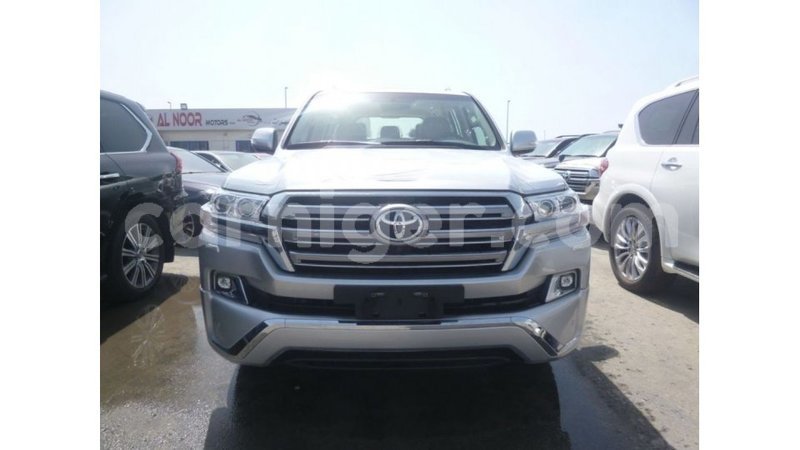 Big with watermark toyota land cruiser agadez import dubai 6041