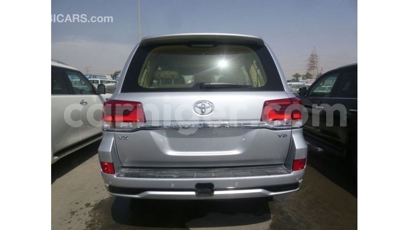 Big with watermark toyota land cruiser agadez import dubai 6041