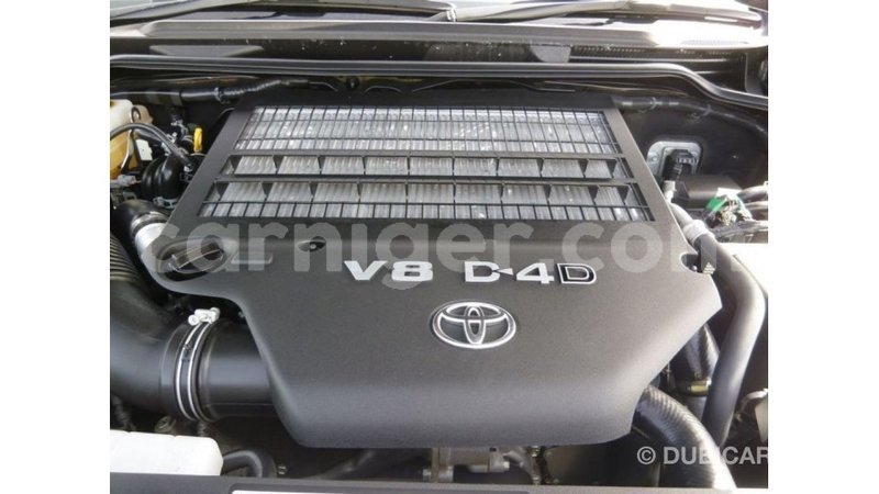 Big with watermark toyota land cruiser agadez import dubai 6042