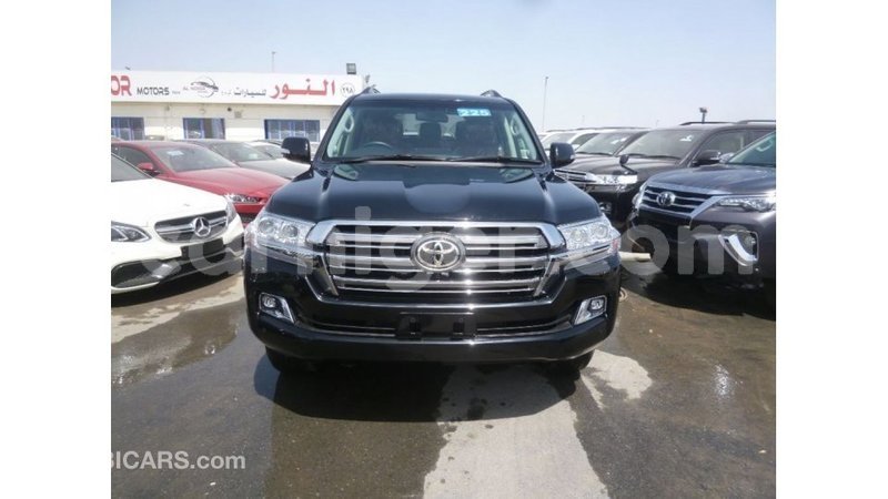 Big with watermark toyota land cruiser agadez import dubai 6044