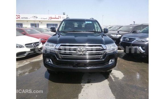 Buy Import Toyota Land Cruiser Black Truck in Import - Dubai in Agadez Buy Import Toyota Land Cruiser Black Truck in Import - Dubai in Agadez