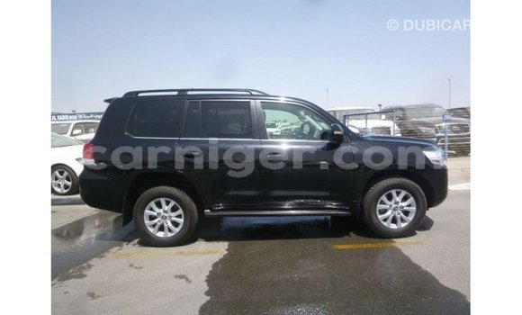 Buy Import Toyota Land Cruiser Black Truck in Import - Dubai in Agadez Buy Import Toyota Land Cruiser Black Truck in Import - Dubai in Agadez