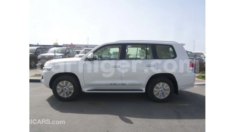 Big with watermark toyota land cruiser agadez import dubai 6045